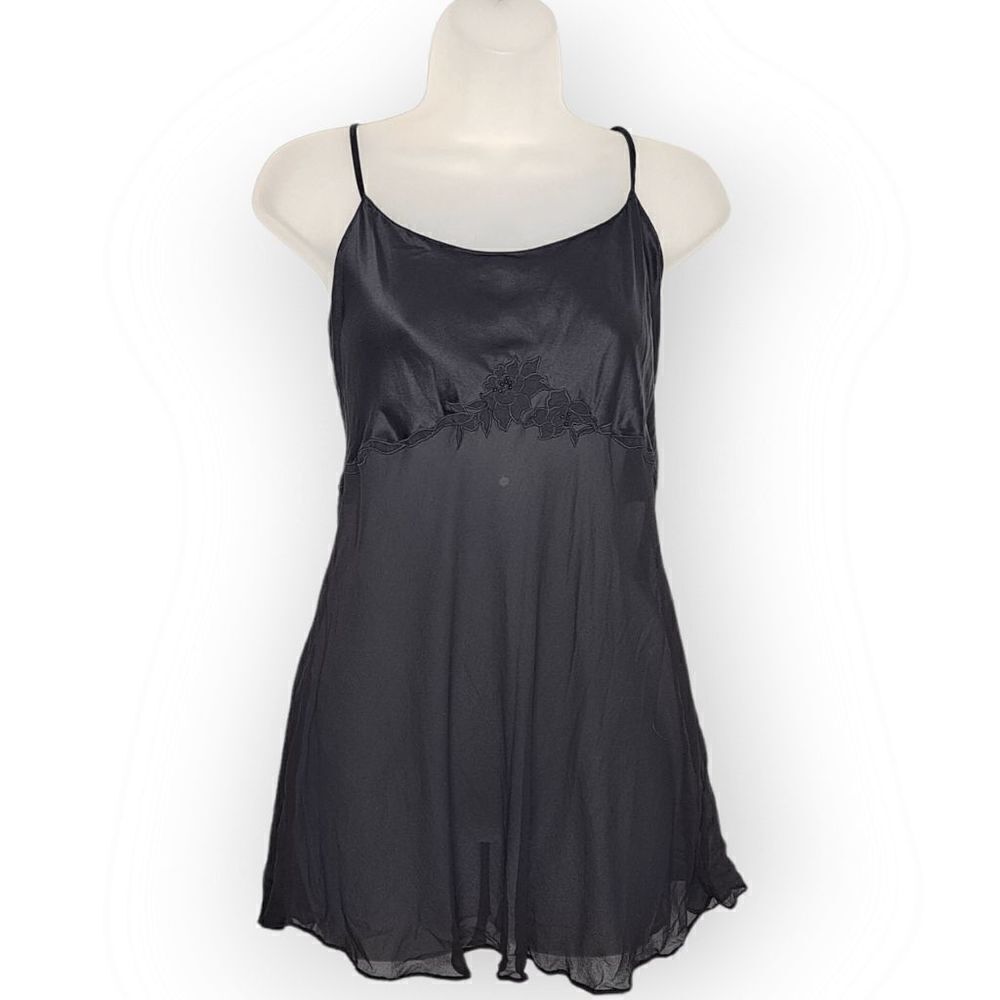 Victoria's Secret Vintage 90s Black Silk Babydoll Chemise size Medium